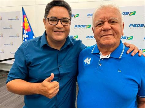 Ao lado de Marinho e Zé Carlos da Cebola, Sigi Vilares oficializa .